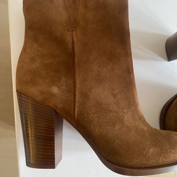 VINCE brown suede ankle boots, size 8 - Picture 7 of 10